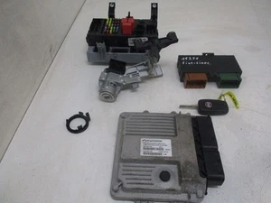 ECU Fiat Linea (323AX) Sedan 1.3 D Multijet 16V VGT (199.A.3000) 51825020 - Foto 1 di 8