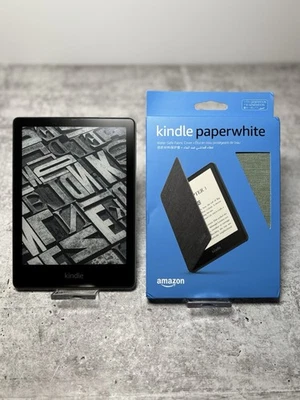 Amazon Kindle Paperwhite Signature Edition 11th Gen 32GB Agave Green  Bundle - Image 1 of 4