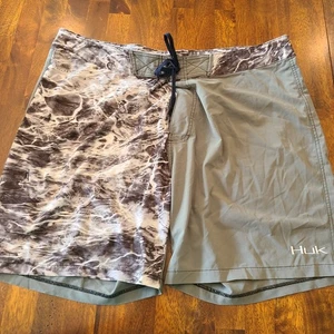 Pantalones Cortos de Natación HUK para Hombres 40 Camuflaje Bolsillo Trasero con Cremallera Multicolor Gris Pesca - Imagen 1 de 10