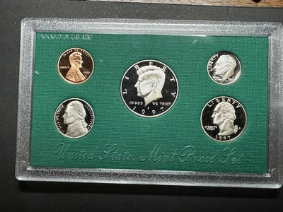 1997-S U.S. Mint Proof Set - Image 1 of 2