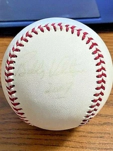 BOBBY VALENTINE 8 SIGNED AUTOGRAPHED BASEBALL! Rangers, Mets! - Picture 1 of 2