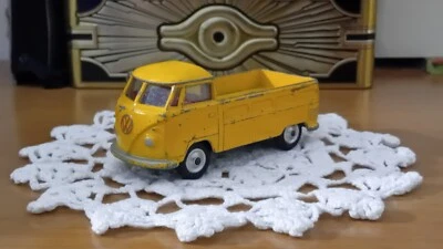 Corgi Toys 431, Volkswagen Bulli Pick-Up Giallo. - Immagine 1 di 4