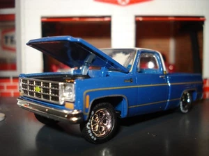1979 CHEVROLET SILVERADO 10 "CAROLINA SQUAT" CUSTOM EDITION SQUARE BODY 1/64 M2 - Picture 1 of 4