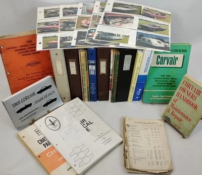 ENORME LOTE DE LIBROS DE CATÁLOGO DE PIEZAS Chevrolet Corvair años 60 manual de referencia guía del comprador  Foto 1 de 4