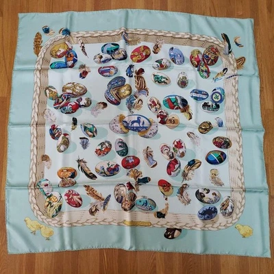 HERMES Carré 90 Silk COUVEE D'HERMES Eggs Chicks Scarf Green No Tags & Box Used - Image 1 of 4