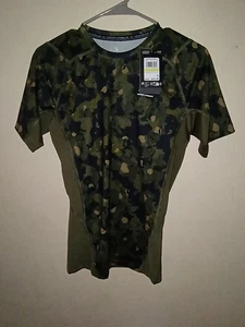 Under Armour Heat Gear Compression Camo Print - Neu mit Etikett Medium - Bild 1 von 3