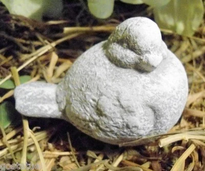 Latex tiny bird mold plaster cement casting garden rubber mould 2.25" x 1.5" - Image 1 of 2