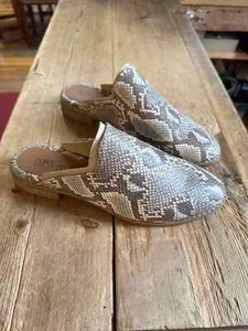 Womens Size 10 Euro Soft by Sofft. Brown Reptile SnakeSkin Flats - Picture 1 of 6