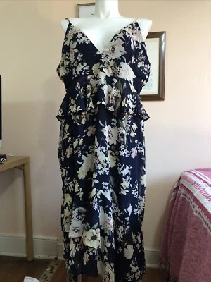 Nuevo con etiquetas Vestido Boohoo Sin Mangas en Niveles Talla 20 Azul Marino Peplum Floral Cottage Foto 1 de 4