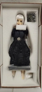 Tonner Phyn & Aero 16" Annora Monet Strength Of Character Doll LE/100 NRFB - Bild 1 von 16