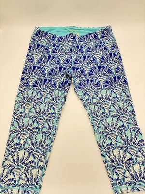 Lilly Pulitzer UPF 50+ Weekender Whisper Blue One Of a Kind Crop Leggings XL - Image 1 of 2