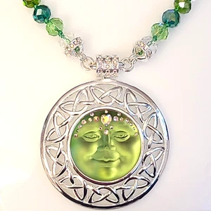 KIRKS FOLLY GORGEOUS CELTIC KNOT SWEETHEART ILLUSION SEAVIEW MOON NECKLACE. - Picture 1 of 20