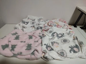 Blankets & Beyond Baby Girl 0-3 Months Pink Swaddle Fleece Blanket Lot of 4 - Picture 1 of 9