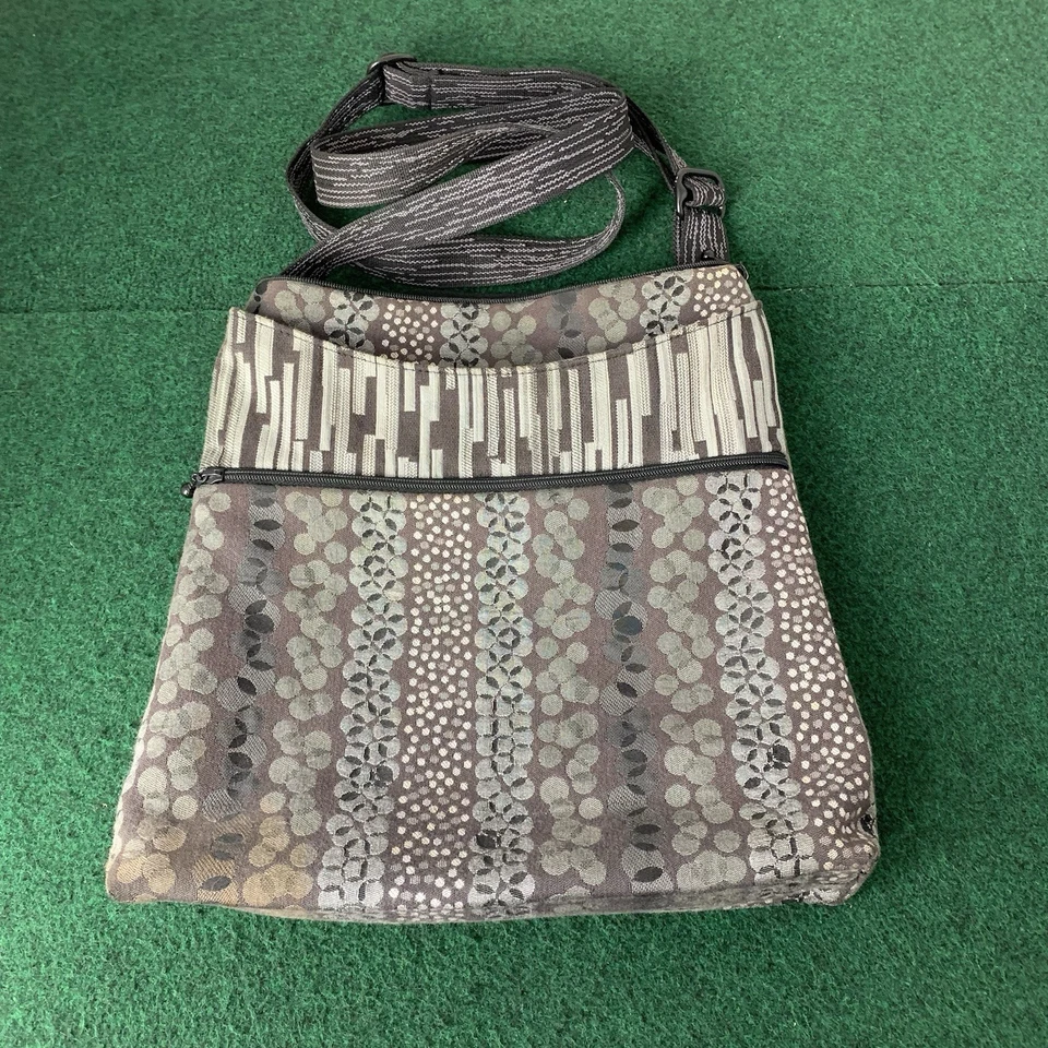 Bolso Bandolera Maruca Hecho a Mano Boulder CO Negro Gris Estampado Foto 1 de 4