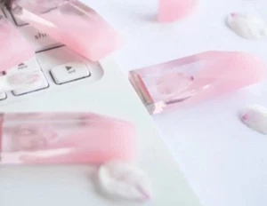 Sakura USB memory Real cherry blossom petals Handmade From Japan 64GB Type C - Afbeelding 1 van 6