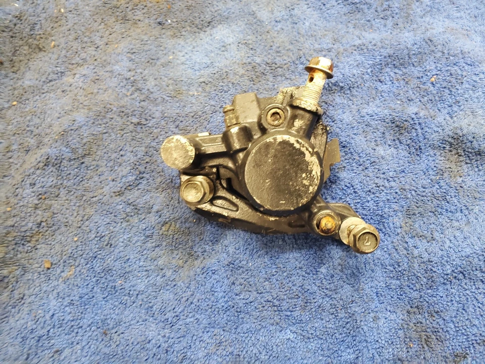 Pinza de freno delantera Suzuki RM 125 RM125 1984 Foto 1 de 4