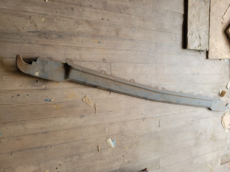 Новый из старых запасов каменный дефлектор радиатора MOPAR 2445304 1965 1966 Plymouth SPORT Fury I III - Изображение 1 из 4