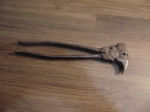Antique Early Diamond Calk & Horseshoe Duluth Fencing Fence Farm Pliers USA Tool - Picture 1 of 12