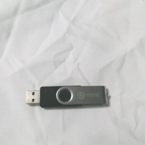 Youse 32GB Rotating USB Flash Drive 2.0 - Picture 1 of 4
