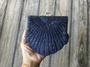 Bolso de Mano Azul Púrpura Color Metálico Con Cuentas Sea Shell - Correa de Cadena con Cuentas Nuevo - Imagen 1 de 6