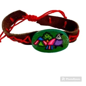 Handgefertigtes verstellbares Armband Mittelamerika Leder & bemaltes Holz Vogel - Bild 1 von 2