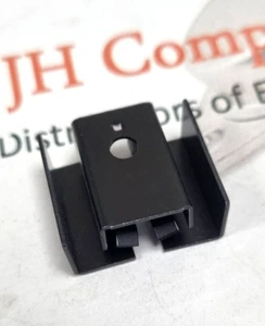 PF745 Aavid Thermalloy PF745g TO220 Clip On Heat Sink 23.1°C - Imagen 1 de 2