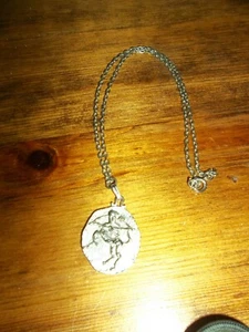 SAGITTARIUS ZODIAC PENDENT SILVER COLOR 10" CHAIN - Picture 1 of 2