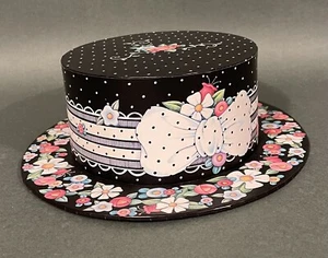 Caja de regalo de almacenamiento con forma de sombrero floral Mary Engelbreit 1998 - Imagen 1 de 9