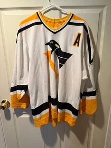 CCM Pittsburgh Penguins Trikot Herren Large weiß gelb Jaromir Jagr #68 Hockey - Bild 1 von 4