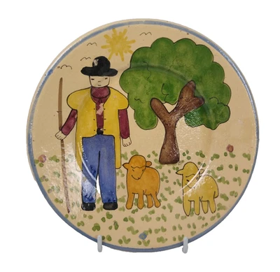 Colourful Hand Painted Portugese Pirraca Pottery wall plate  21cm Diameter - Image 1 of 4