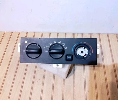 Jeep Grand Cherokee 1993-1996 módulo de control de clima manual con aire acondicionado  Foto 1 de 4