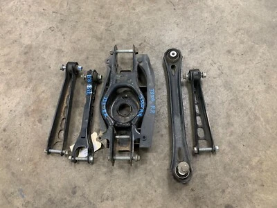 13-19 CADILLAC ATS SEDAN REAR RIGHT LOWER & UPPER CONTROL ARM SET, OEM LOT3350 - Image 1 of 4