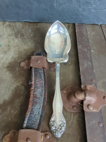 antique art nouveau Sterling Silver Reposse Rose Pointed Serving Spoon Cover