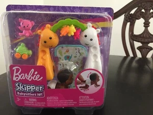 Barbie Skipper Babysitters Inc Crawl Playtime Juego AA Bebé Nuevo LEER - Imagen 1 de 9