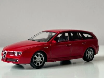 Alfa 159 Sportwagen Italian Car Model Diecast Toy Red 1:43 Scale Welly - Image 1 of 4