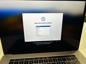 2019 MacBook Pro 15 inch 2.6 6-Core i7 16GB 256GB Radeon Pro 555 4GB MV902LL/A - Picture 1 of 12