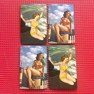 (4) Carte da gioco PIN UP PHOTO singola - VINTAGE anni '50 - BIKINI BEACH BABES - Foto 1 di 1