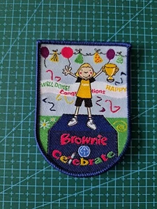 Girlguiding Brownie 'Well done/Celebrate' Badge Patch GG18 - Picture 1 of 1