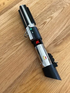 Darth Vader's Lightsaber - Sith Crystal Chamber - Prop Replica - Picture 1 of 15