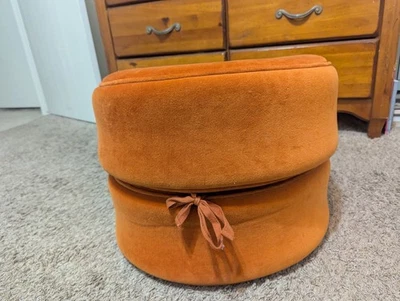 Opalhouse Jungalow Olivia Poof redondo color óxido con tela de terciopelo!! Foto 1 de 3