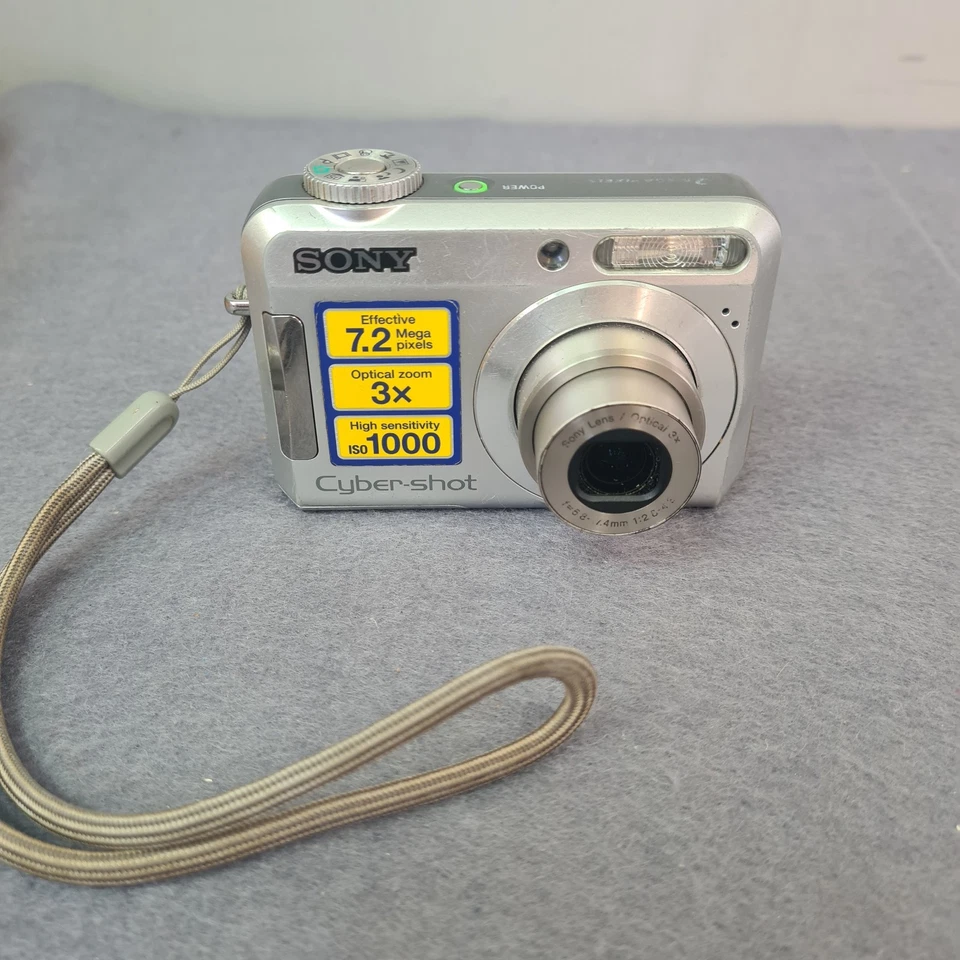 Sony Cybershot DSC-S650 Digital Camera 7 MP Point and Shoot Working - Image 1 of 4