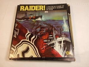 RAIDER! Álbum Juegos Serie Guerra Juego de Mesa SIN PERFORAR Yaquinto 1981 Caja Dañada - Imagen 1 de 14
