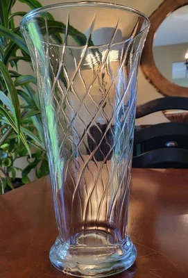 Vaso de vidro transparente grande alto antigo redemoinho rosas despedidas display floral 10,5" MCM - Imagem 1 de 4