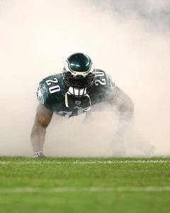 Foto de fútbol americano de Brian Dawkins túnel de humo Philadelphia Eagles 8x10 NFL - Imagen 1 de 1