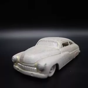 Coupé Mercury 1949 Chopped Barn Find Modelo A Escala 1:64 Coleccionable Diecast - Imagen 1 de 7