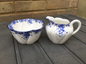 Pristine Shelley bone china Dainty Blue 051/28 cream jug & slop / sugar bowl - Picture 1 of 3
