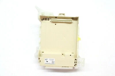 Toyota Sienna 2016 caja de conexiones de fusibles unidad de control 82730-08130 11 12 13 14 15 16 Foto 1 de 4