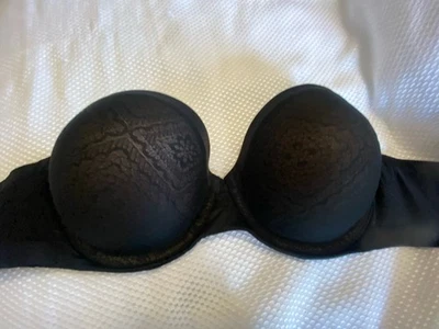 Sujetador negro sin tirantes de Ambrielle talla 40 C Foto 1 de 4