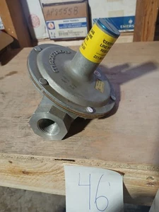 New Maxitrol Has Regulator 325-5AL 2PSIG 7”-11” - Picture 1 of 4