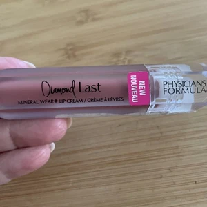 Physicians Formula Diamond Last Mineral Wear Lip Cream New Nouveau - Picture 1 of 3